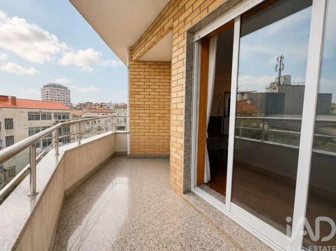 Apartamento T3 para Venda em Mafamude e Vilar do Paraíso Foto 4