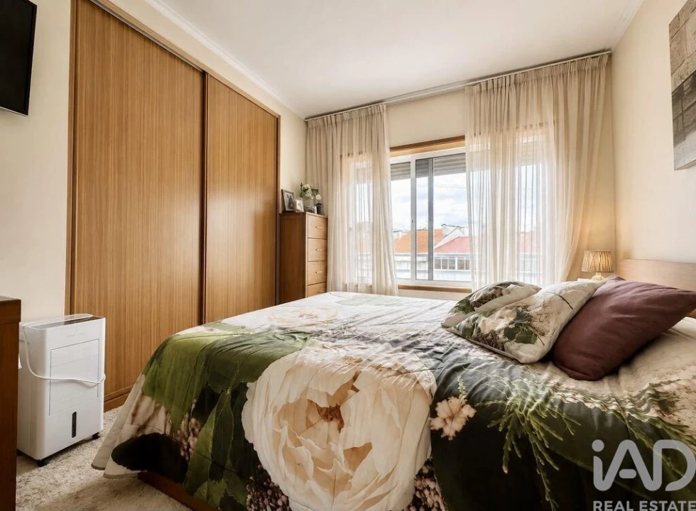 Apartamento T3 para Venda em Mafamude e Vilar do Paraíso Foto 8