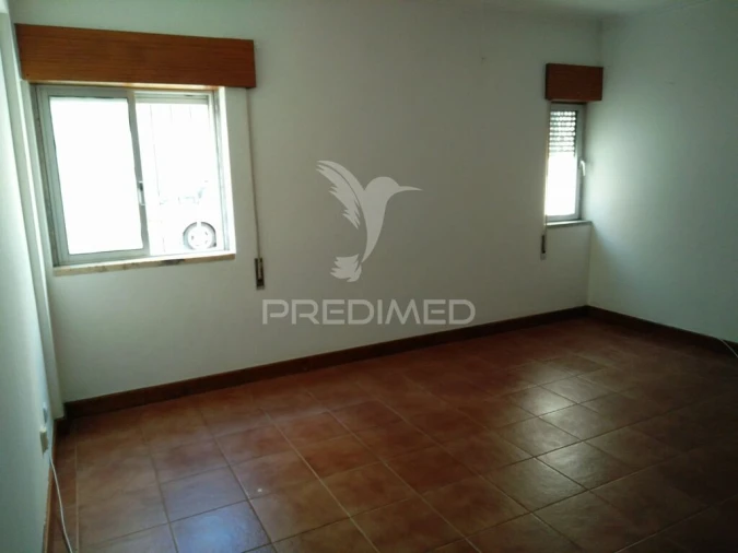 Apartamento T1 para Venda em Carregado e Cadafais Foto 15