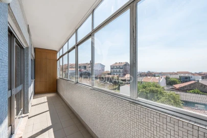 Apartamento T3 para Venda em Paranhos