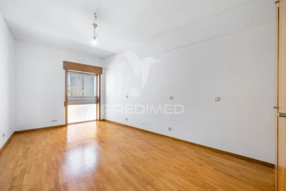 Apartamento T3 para Venda em Paranhos
