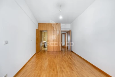 Apartamento T3 para Venda em Paranhos