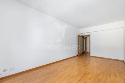 Apartamento T3 para Venda em Paranhos