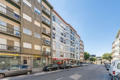 Apartamento T3 para Venda em Paranhos