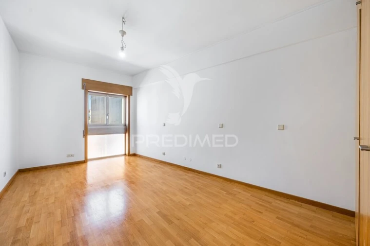 Apartamento T3 para Venda em Paranhos Foto 9