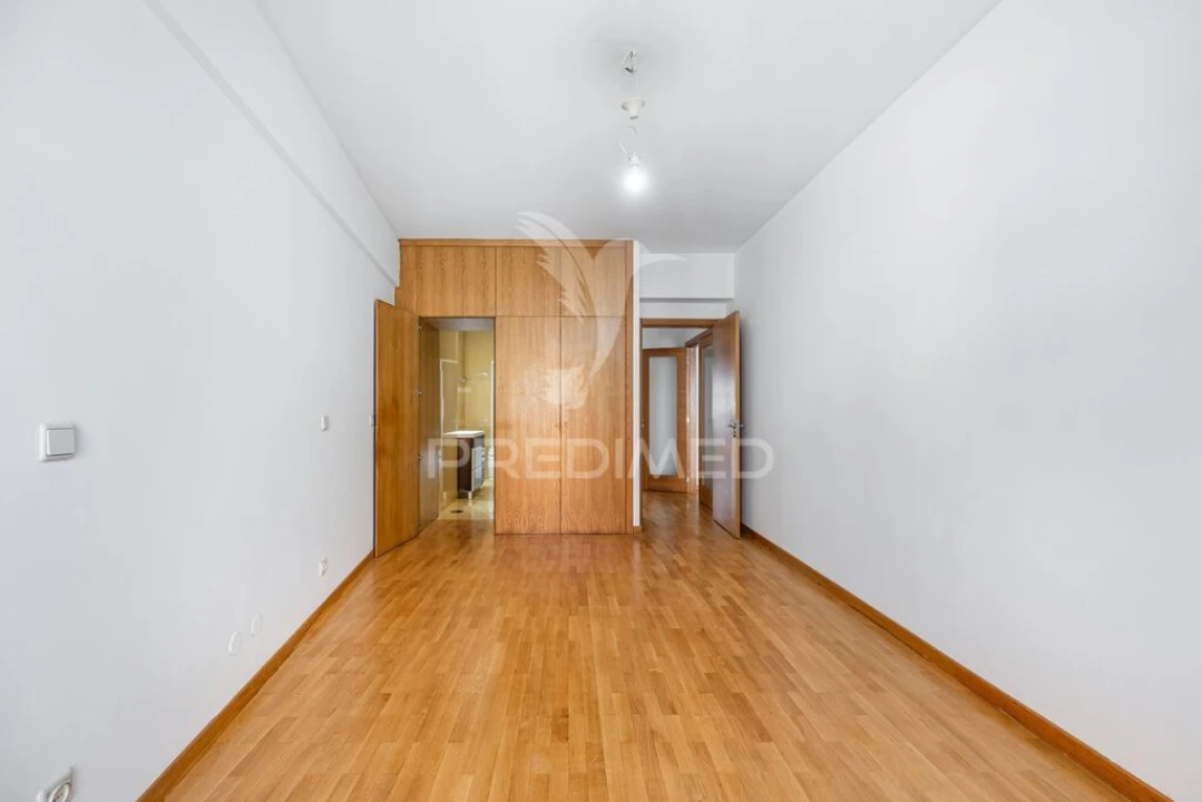 Apartamento T3 para Venda em Paranhos Foto 10