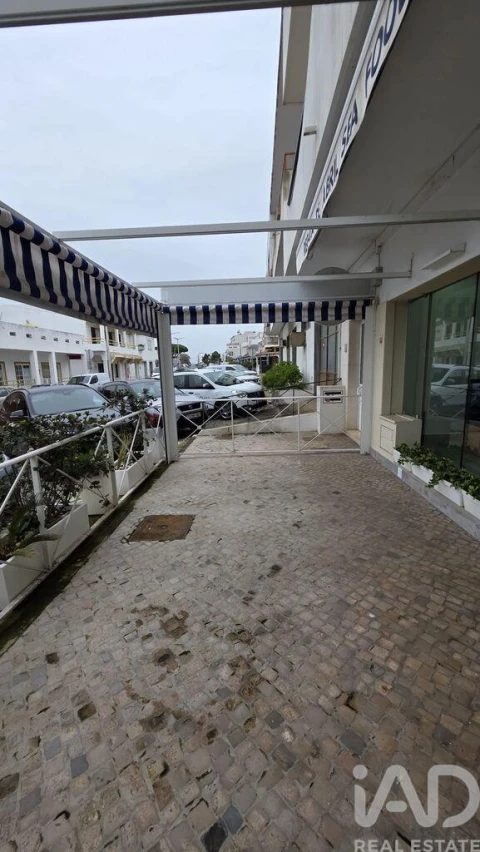 Negócio para Venda em Quarteira