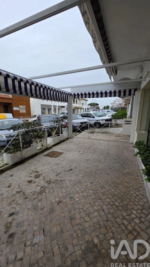 Negócio para Venda em Quarteira