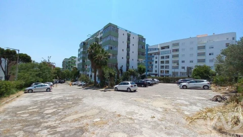 Apartamento T1 para Venda em Quarteira