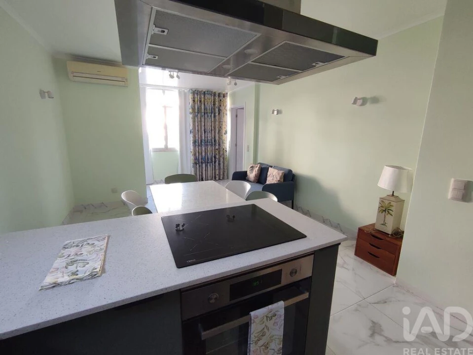 Apartamento T1 para Venda em Quarteira Foto 8
