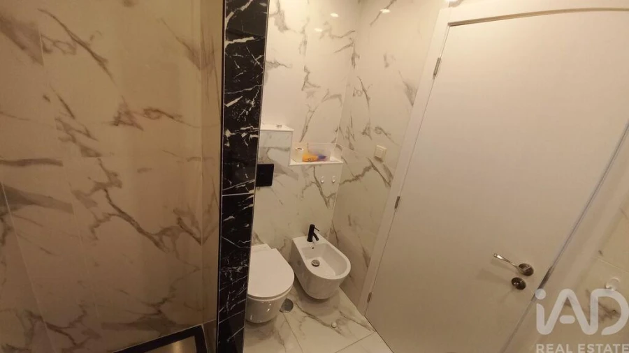 Apartamento T1 para Venda em Quarteira Foto 11