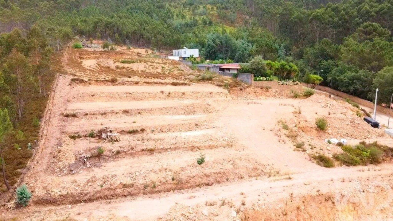 Terreno para Venda em Fragoso Foto 1
