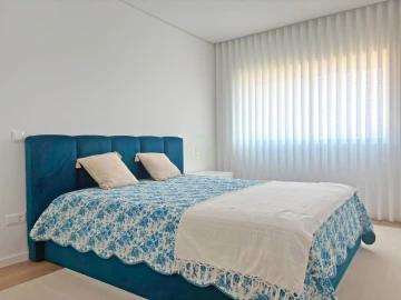 Apartamento T3 para Venda em Póvoa de Varzim, Beiriz e Argivai