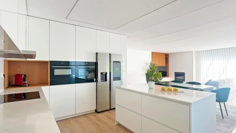 Apartamento T3 para Venda em Póvoa de Varzim, Beiriz e Argivai