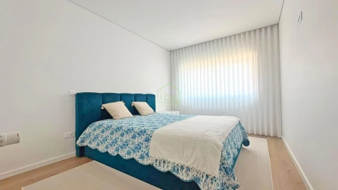 Apartamento T3 para Venda em Póvoa de Varzim, Beiriz e Argivai