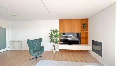 Apartamento T3 para Venda em Póvoa de Varzim, Beiriz e Argivai