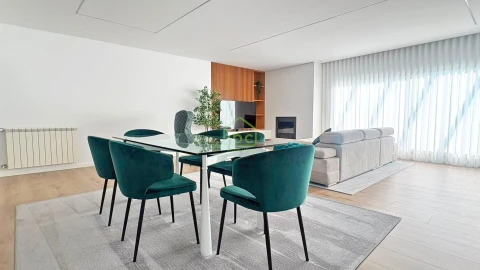Apartamento T3 para Venda em Póvoa de Varzim, Beiriz e Argivai