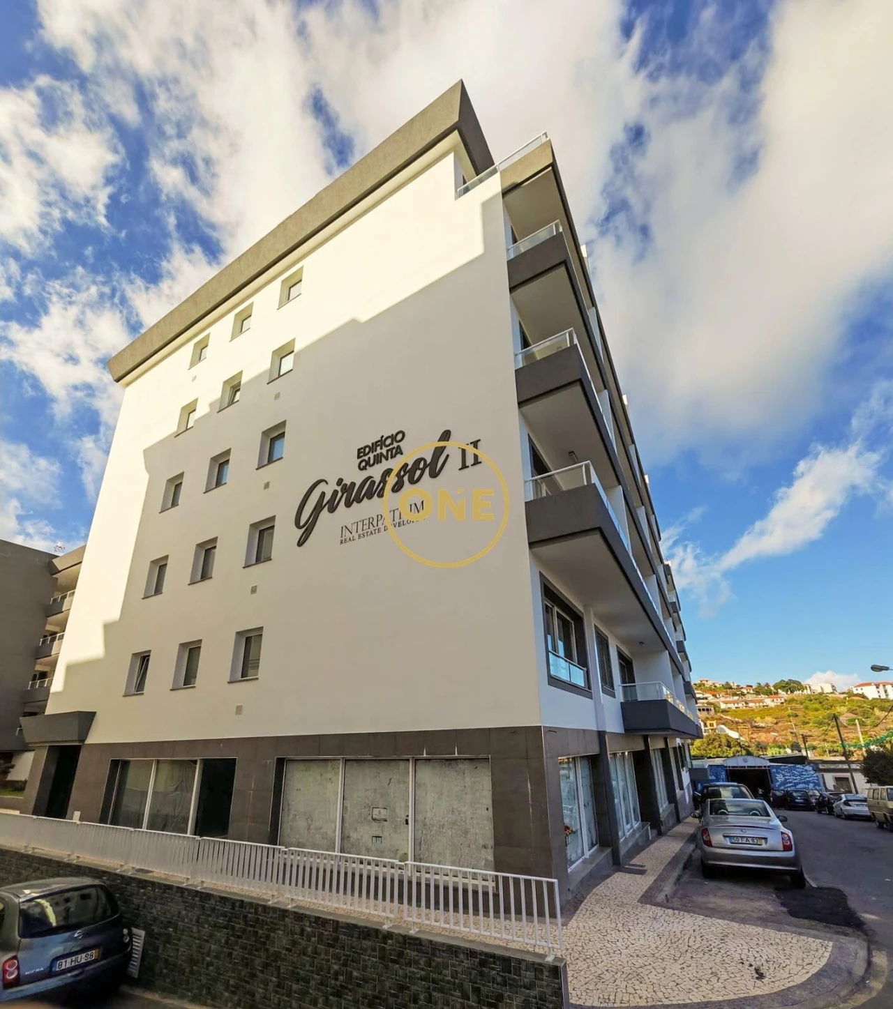 Loja para Venda em Caniço Foto 1