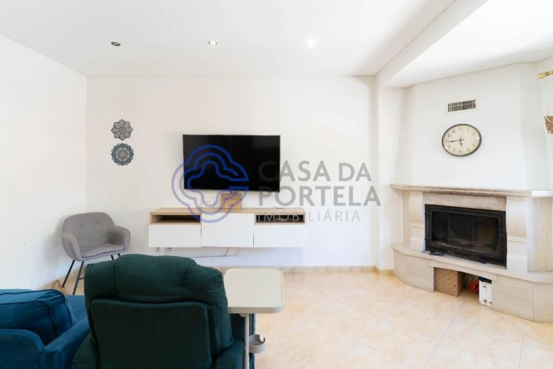 Apartamento T2 para Venda em Avintes Foto 4