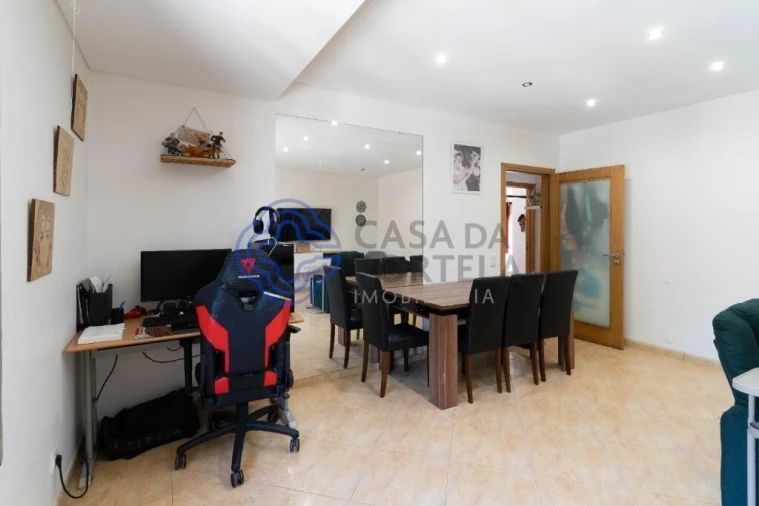 Apartamento T2 para Venda em Avintes Foto 3