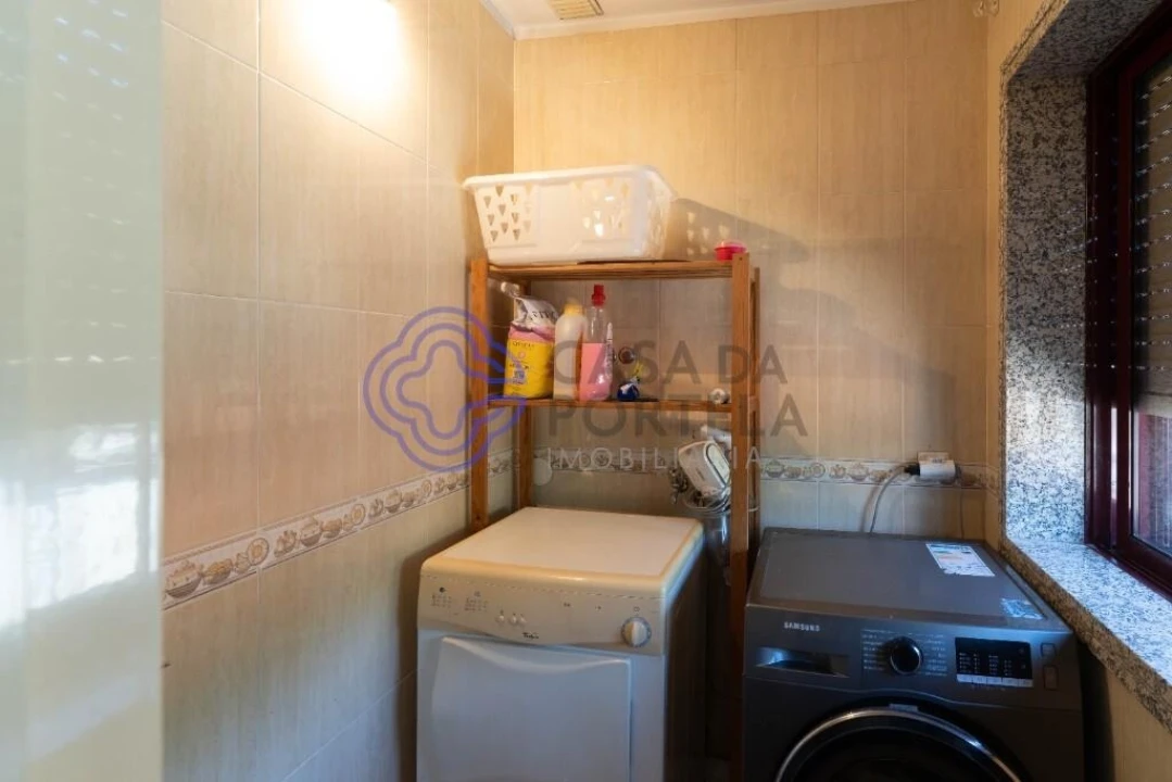 Apartamento T2 para Venda em Avintes Foto 8