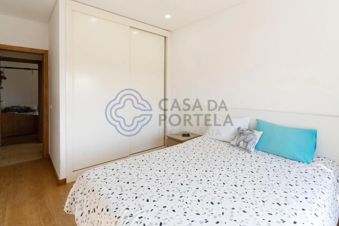 Apartamento T2 para Venda em Avintes Foto 12