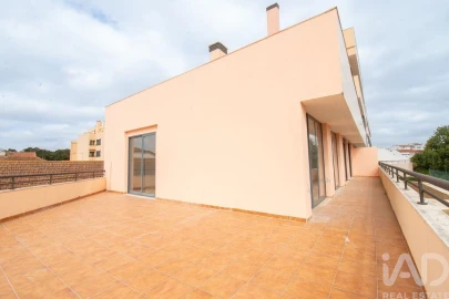 Apartamento T4 para Venda em Bombarral e Vale Covo