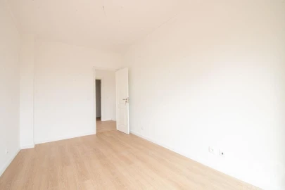 Apartamento T4 para Venda em Bombarral e Vale Covo
