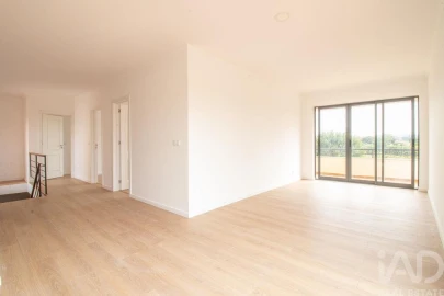Apartamento T4 para Venda em Bombarral e Vale Covo