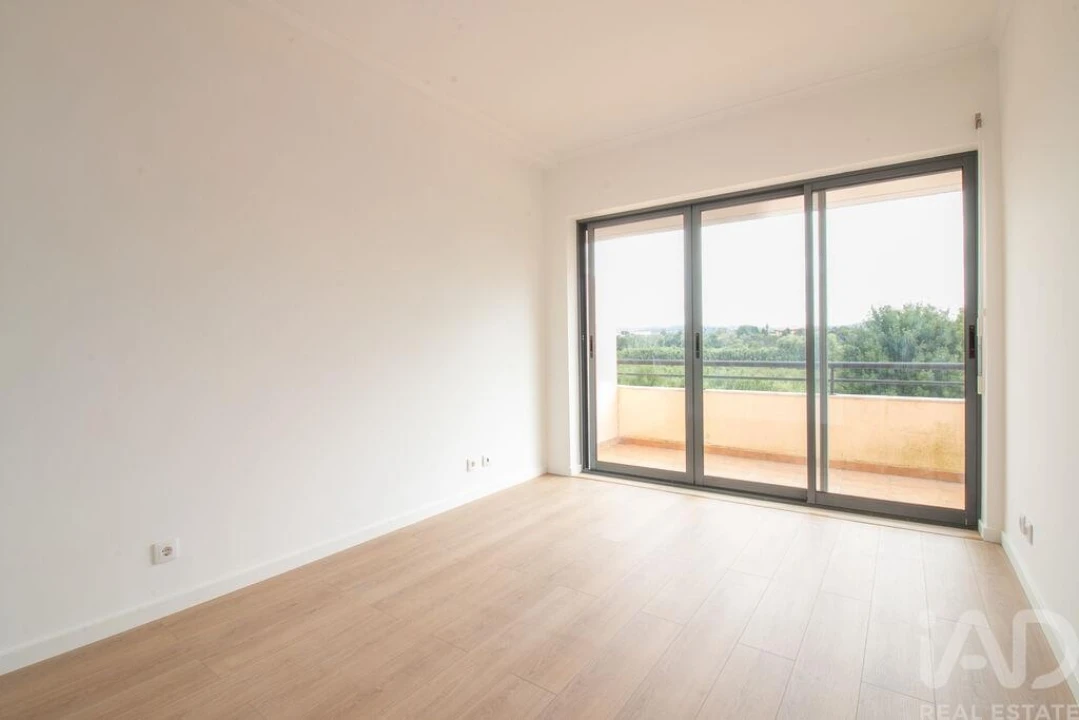 Apartamento T4 para Venda em Bombarral e Vale Covo Foto 27