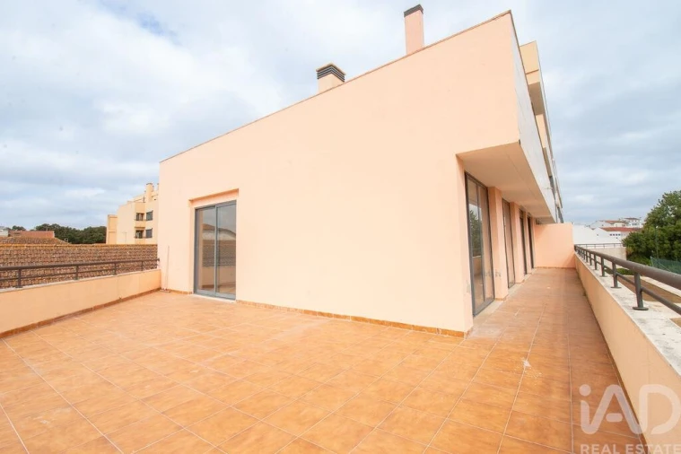 Apartamento T4 para Venda em Bombarral e Vale Covo Foto 30