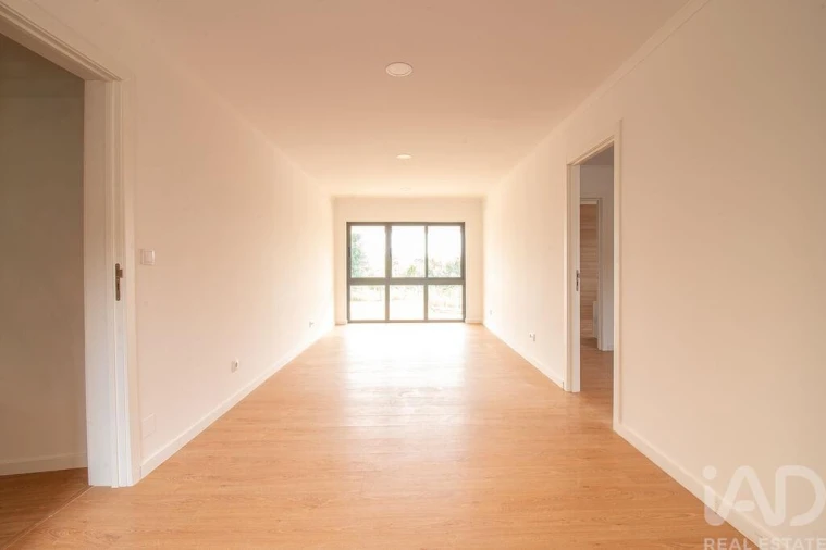 Apartamento T4 para Venda em Bombarral e Vale Covo Foto 10