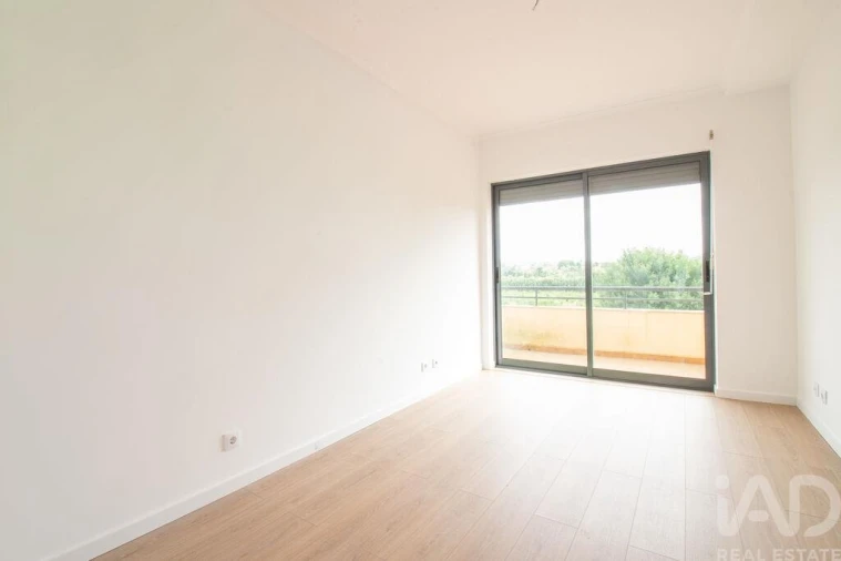Apartamento T4 para Venda em Bombarral e Vale Covo Foto 24