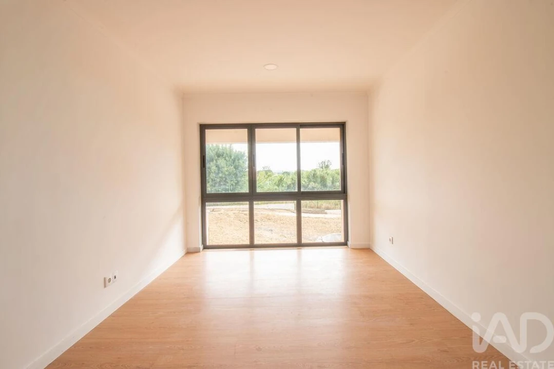 Apartamento T4 para Venda em Bombarral e Vale Covo Foto 15