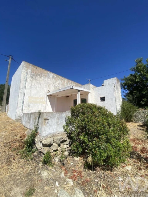 Moradia T2 para Venda em Loule (São Clemente)