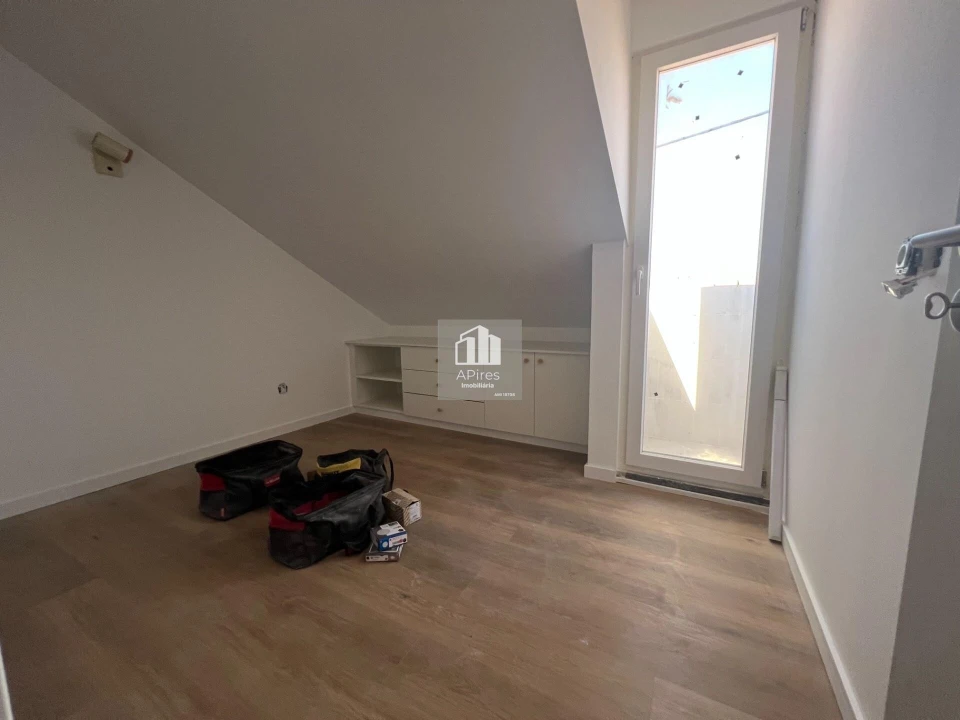 Prédio para Venda em Caparica e Trafaria Foto 20
