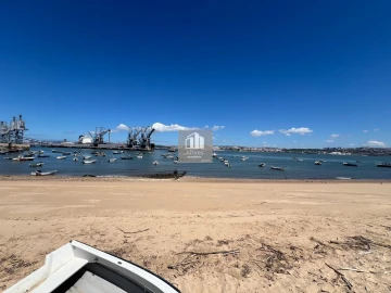 Prédio para Venda em Caparica e Trafaria
