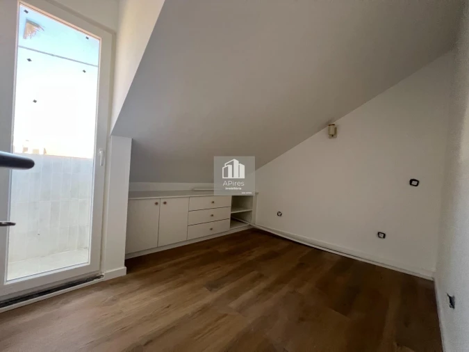 Prédio para Venda em Caparica e Trafaria Foto 24