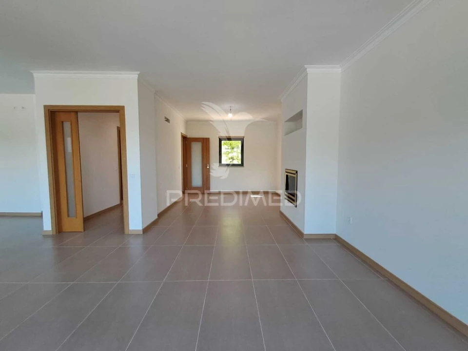 Moradia T3 para Venda em Guia Foto 7