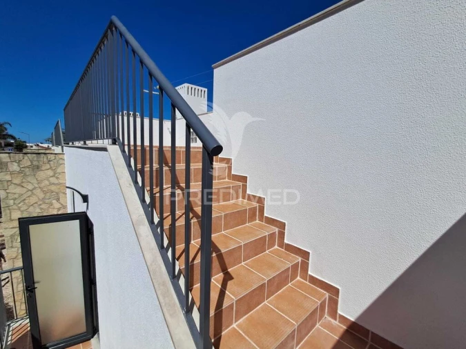 Moradia T3 para Venda em Guia Foto 16