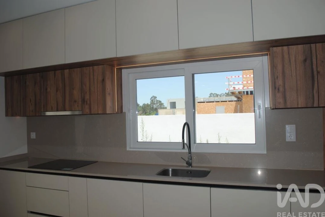 Moradia T4 para Venda em Quinta do Anjo Foto 9