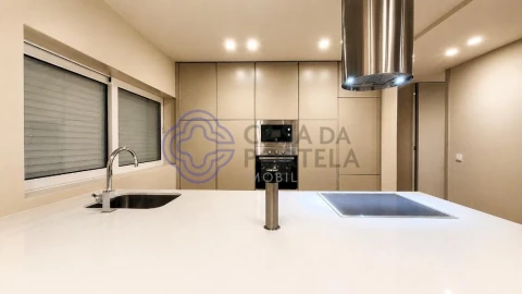 Apartamento T3 para Venda em Póvoa de Varzim, Beiriz e Argivai