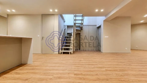 Apartamento T3 para Venda em Póvoa de Varzim, Beiriz e Argivai