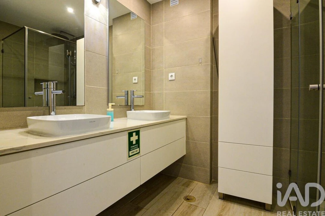 Apartamento T2 para Venda em Quarteira Foto 19