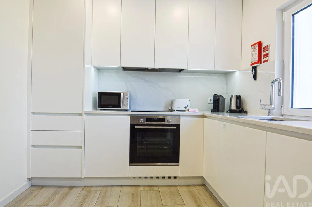 Apartamento T2 para Venda em Quarteira Foto 8
