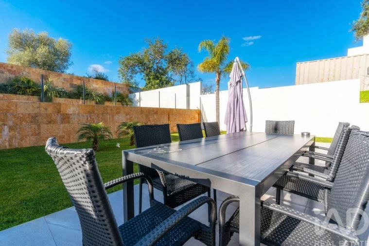 Moradia T4 para Venda em Conceição e Estoi Foto 11