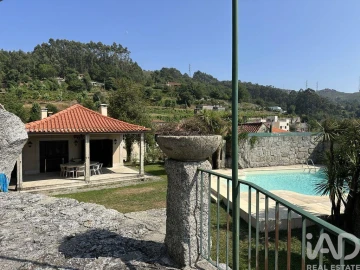 Moradia T6 para Venda em Ventosa e Cova