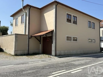 Moradia T6 para Venda em Ventosa e Cova