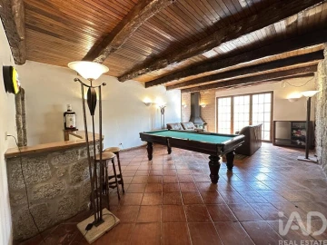 Moradia T6 para Venda em Ventosa e Cova