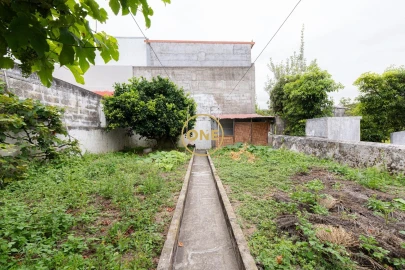 Moradia T5 para Venda em Vila Franca do Campo (São Pedro)